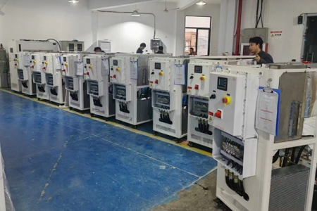 水冷式低溫冷凍機為什么會漏水？怎么解決？