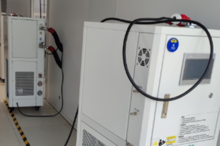 油加熱控溫設(shè)備是如何控溫的？