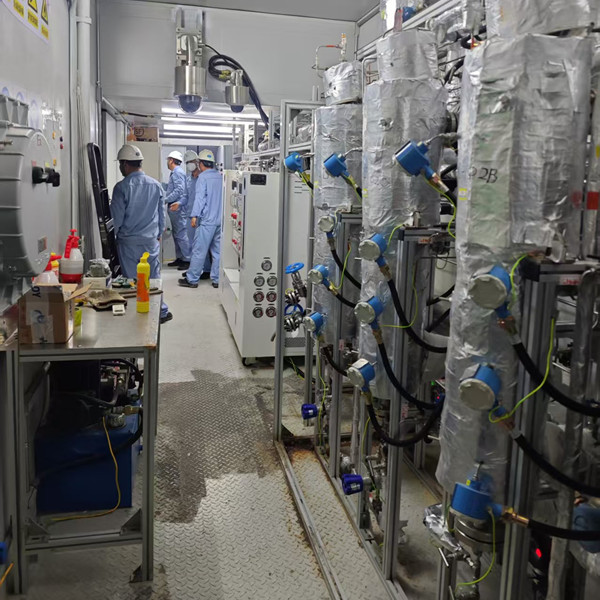 一拖二防爆高低溫控溫系統(tǒng)設備實拍圖3